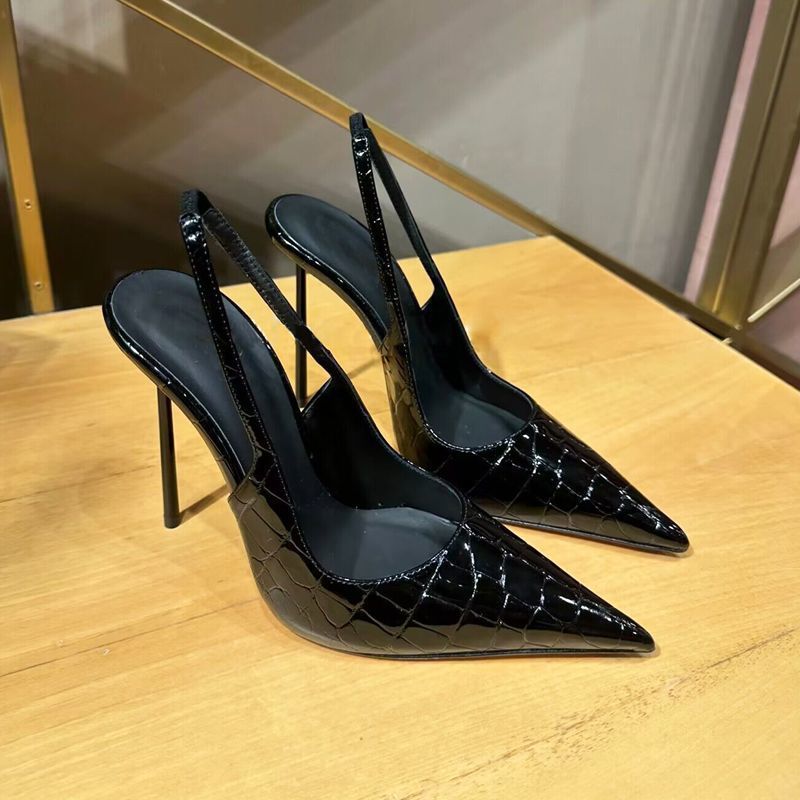 Women Fashion Nova - New Simple Pointed Back Hollow Sandals