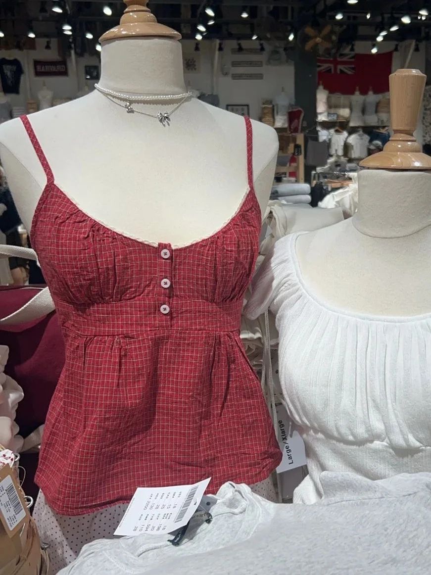 Red Plaid Buttons Tank Shorts  - огляд і ціна Lace Trim Cami